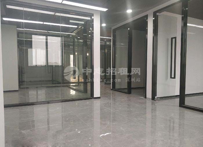 廠房里怎么搭建辦公室