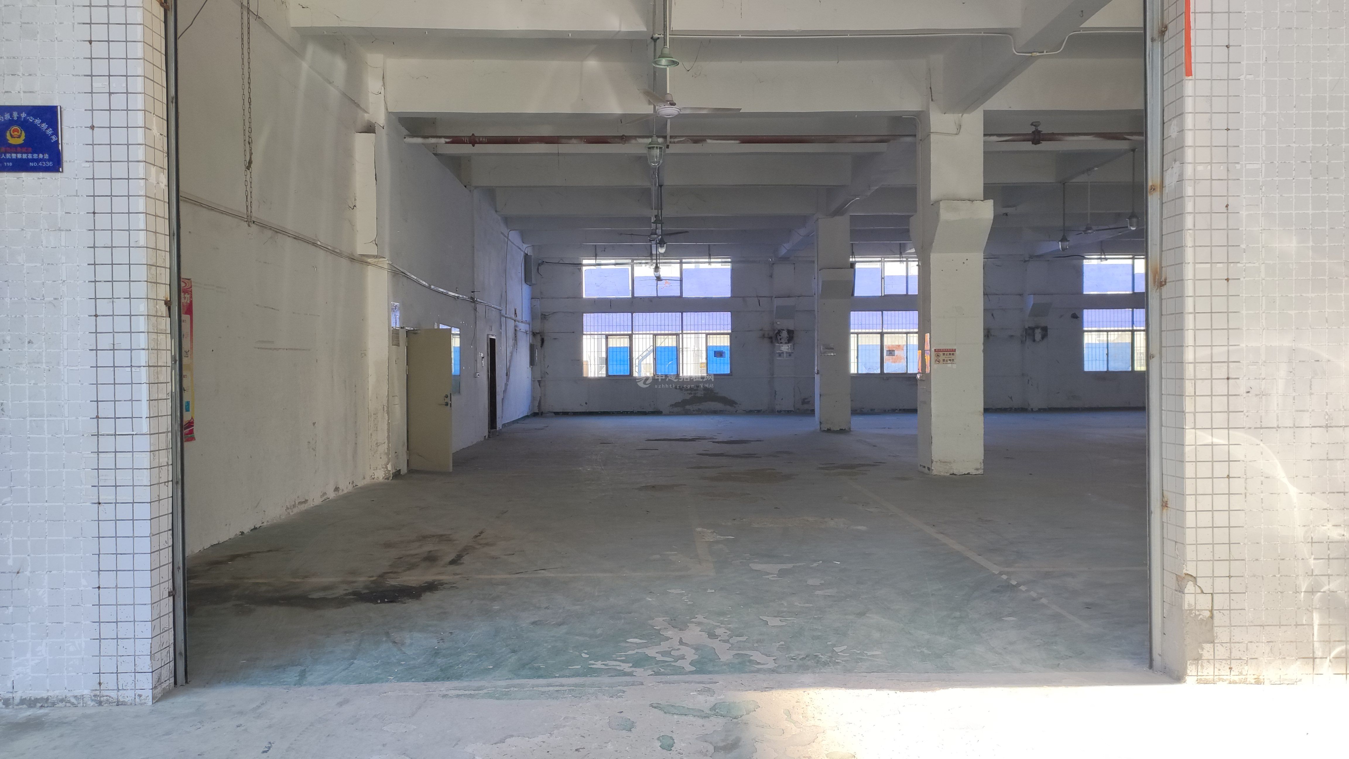 公明樓村860平方實際面積一樓廠房招租