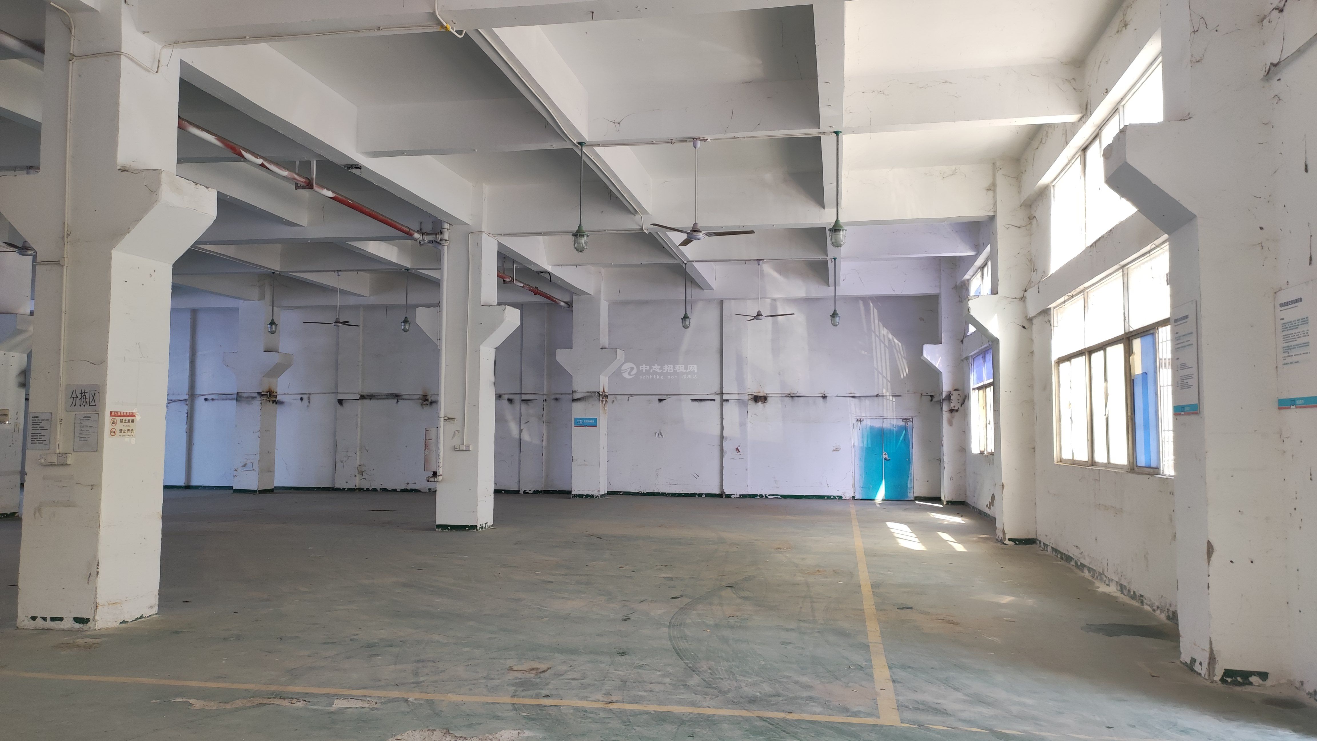 公明樓村860平方實際面積一樓廠房招租