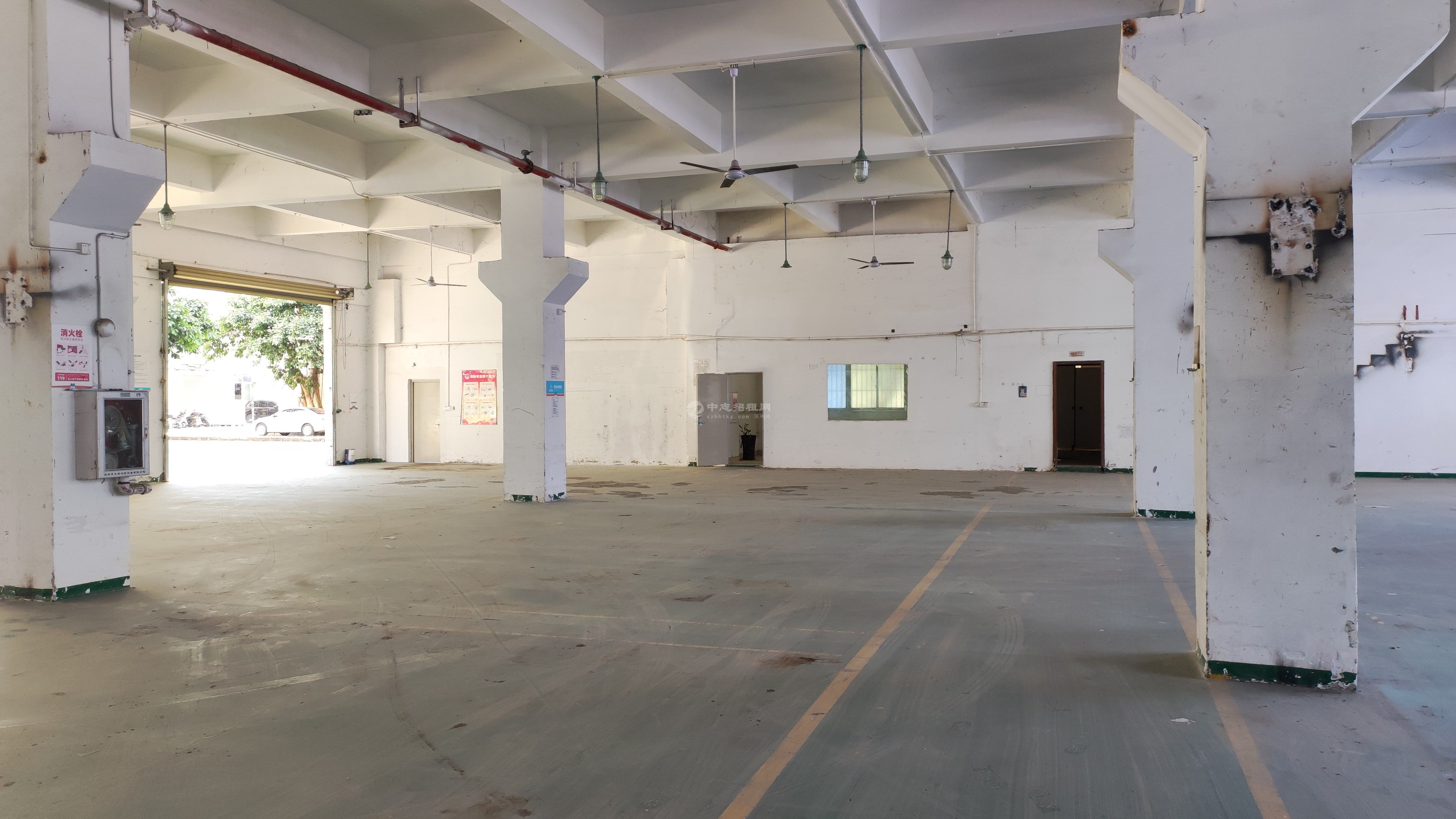 公明樓村860平方實際面積一樓廠房招租